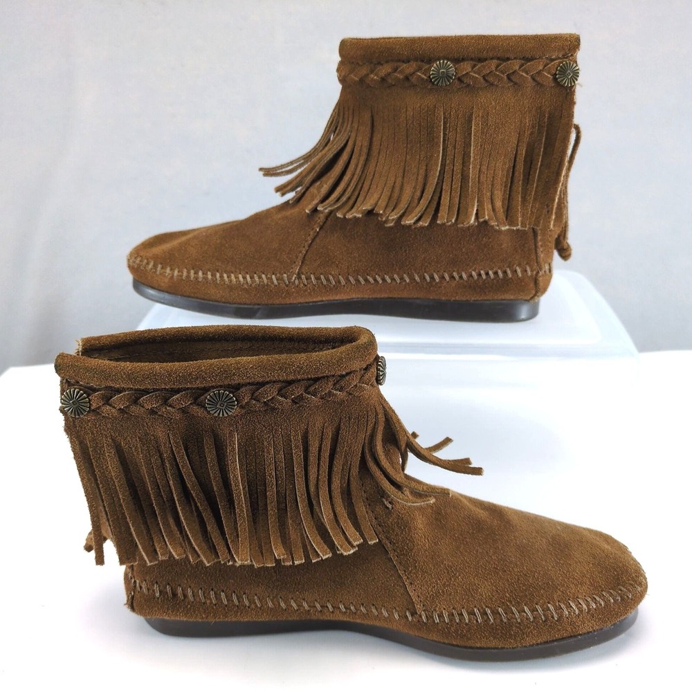 Minnetonka Brown Suede Fringe Tramper Ankle Boots Womens 7.5 Back Zip Concho